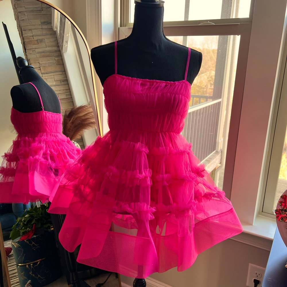 Forever 21 Barbie pink dress
Size: Junior  L